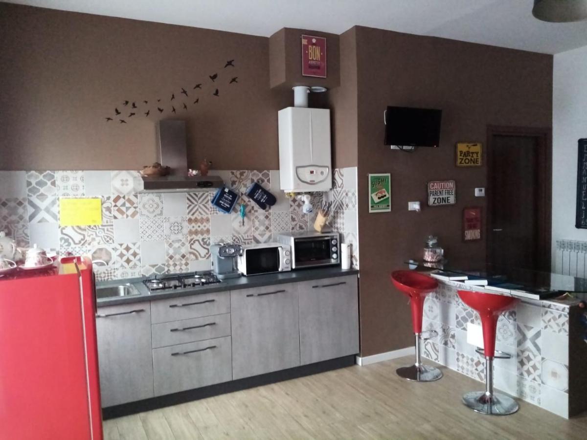 Emmanueli65 Fronte Clinica Per 5 Matrimoniale 2 Singoli 1 Divano Letto 피아첸차 외부 사진